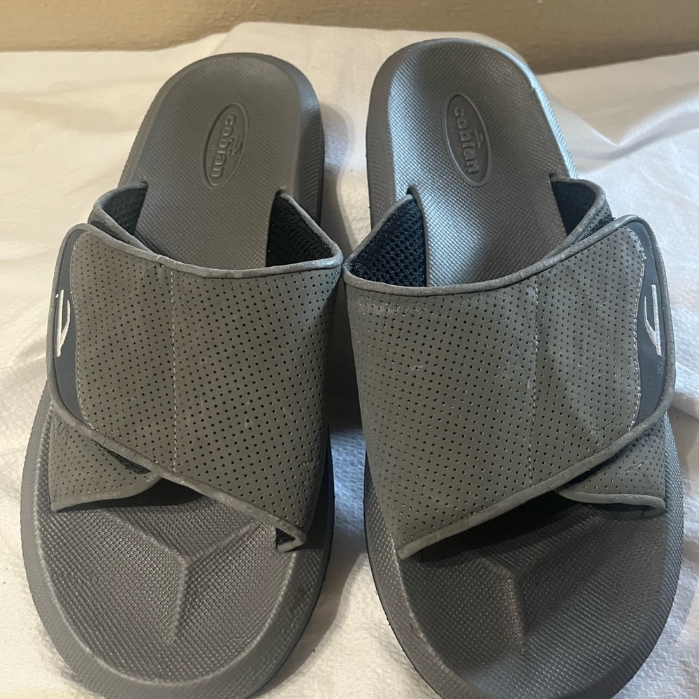 NWOT Cobian Slides